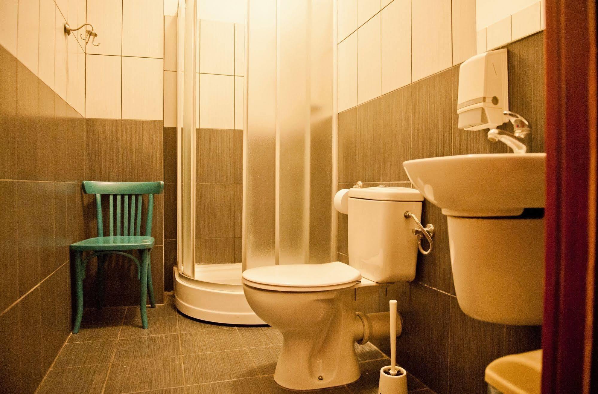 Hostel Bemma - Ozonowane Pokoje Wroclaw Luaran gambar