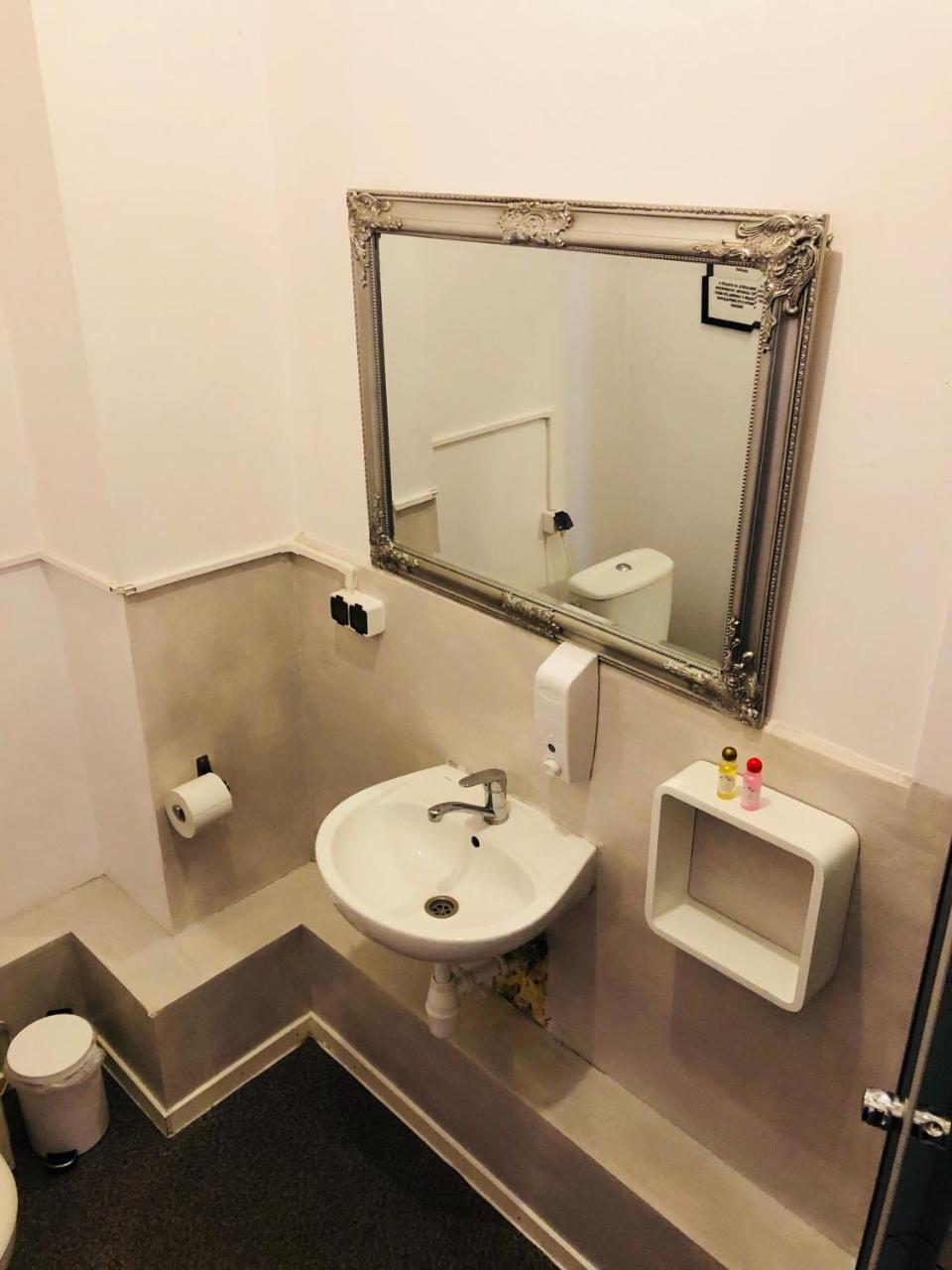Hostel Bemma - Ozonowane Pokoje Wroclaw Luaran gambar